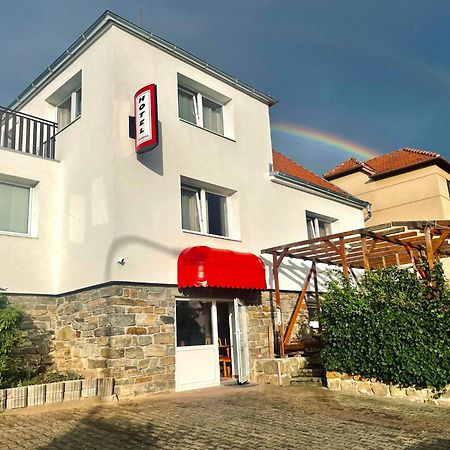 Penzion Fontana Hotel Namest nad Oslavou Exterior photo